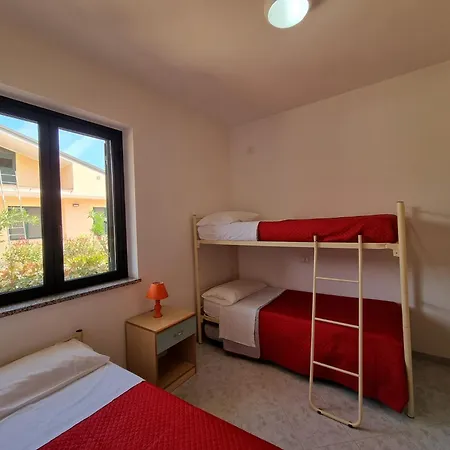 Aparthotel Villaggio Lungomare 3*