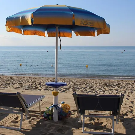 Aparthotel Villaggio Lungomare 3*