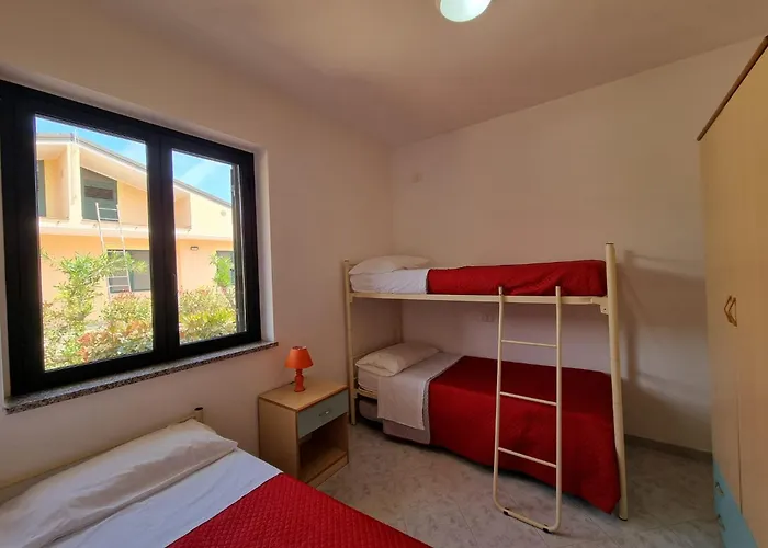 Aparthotel Villaggio Lungomare 3*